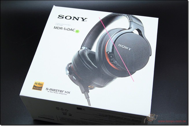 音樂至上不容挑剔- Sony MDR-1ADAC，內建DAC 的Hi-Res 專業耳機- 電腦