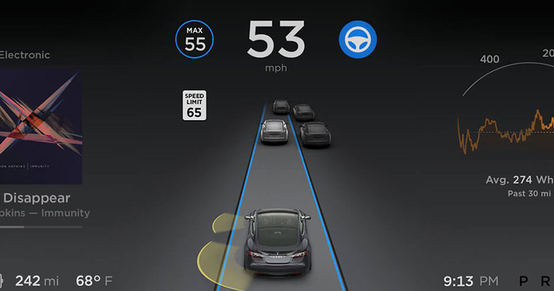 Tesla 更新導入緊急煞車動態閃爍功能