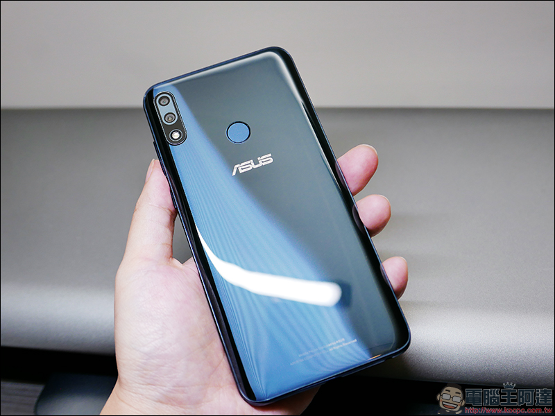 美品・完全動作品】ASUS ZenFone Max (M2)-