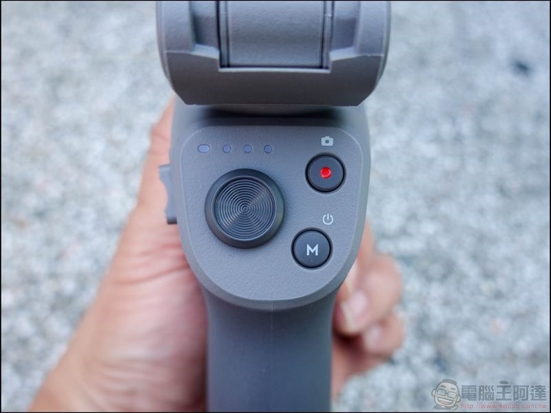 DJI Osmo Mobile 3 開箱只要3300元起，最接近完美的可折疊三軸穩定器