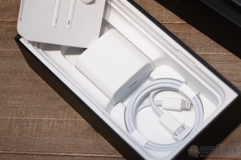 Apple 也有原廠 USB-C 編織充電連接線了！建議售價 NT$590 - 電腦王阿達