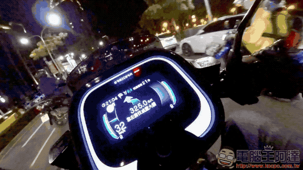 宏佳騰 Ai-1 Sport 黑隱特仕版 實測報告 ：讓人瞬間上癮的智慧電車 - 電腦王阿達