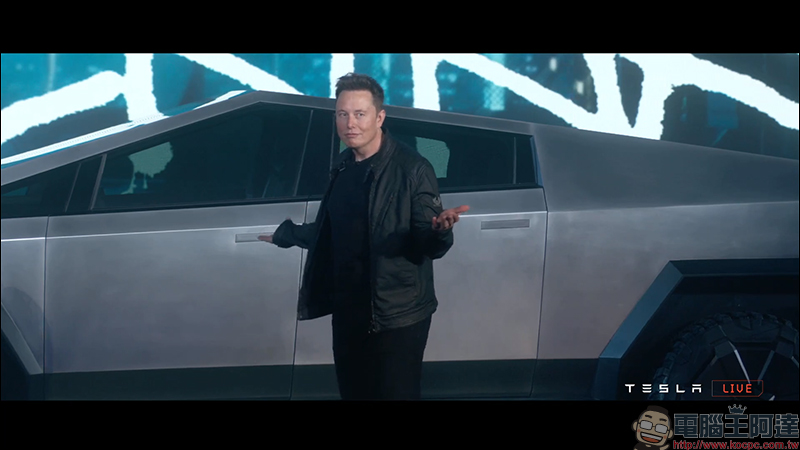 Tesla Model 3 遇持槍笨賊搶劫，找不到門把竟將車轟了個洞 - 電腦王阿達