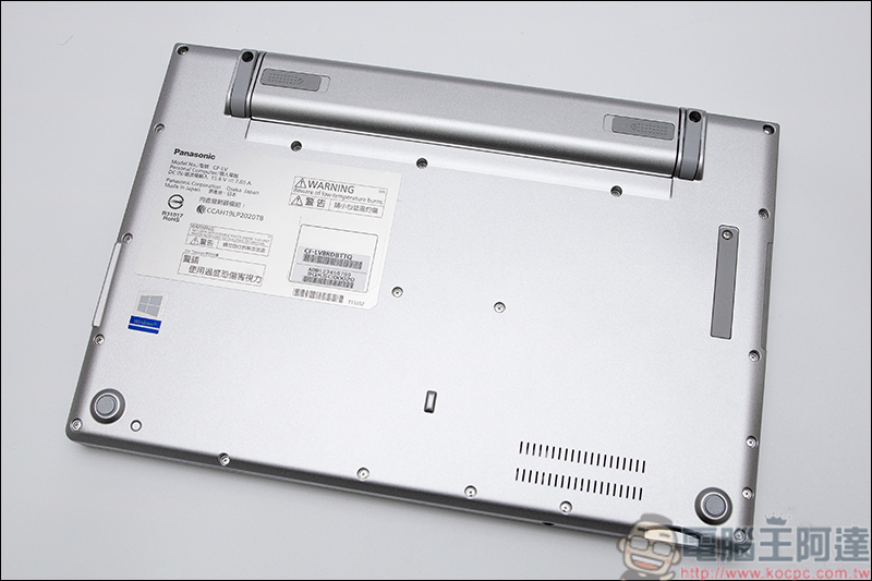 Panasonic TOUGHBOOK CF-SV8 & CF-LV8 開箱評測，真正日本製造、重量不