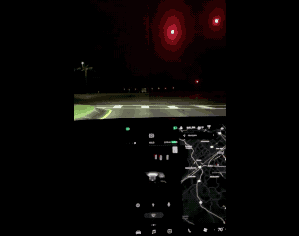 「咚！」綠燈行， Tesla 更新提供綠燈提醒並增進市區內限速辨識 - 電腦王阿達