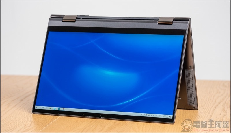 Iris® Xe 內顯加持2in1 電腦再進化全新Dell Inspiron 13 7306 二合一