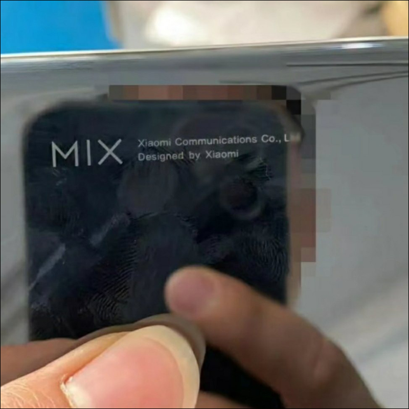 小米 MIX 摺疊手機模具曝光！採用內翻摺設計，傳聞今年上半年發表 - 電腦王阿達