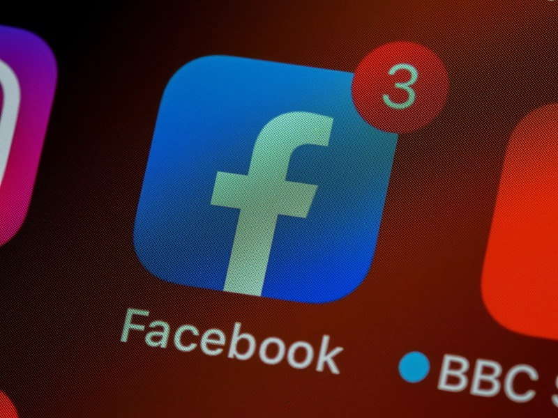 Facebook 讓年輕人「燃」不起來，調查顯示臉書近年狂掉近 4 成年輕使用者（編輯觀點） - 電腦王阿達