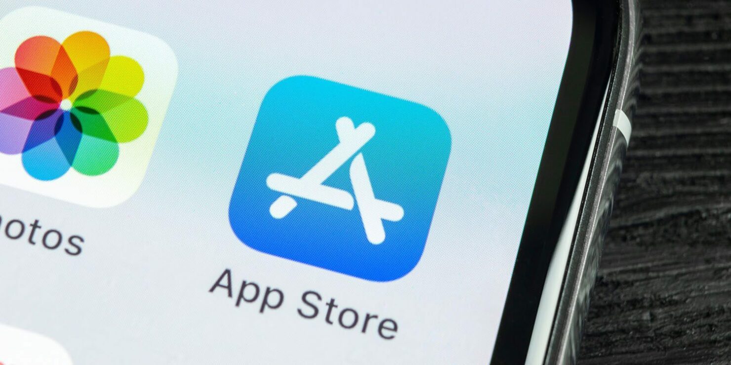 Apple App Store 將一刀兩半