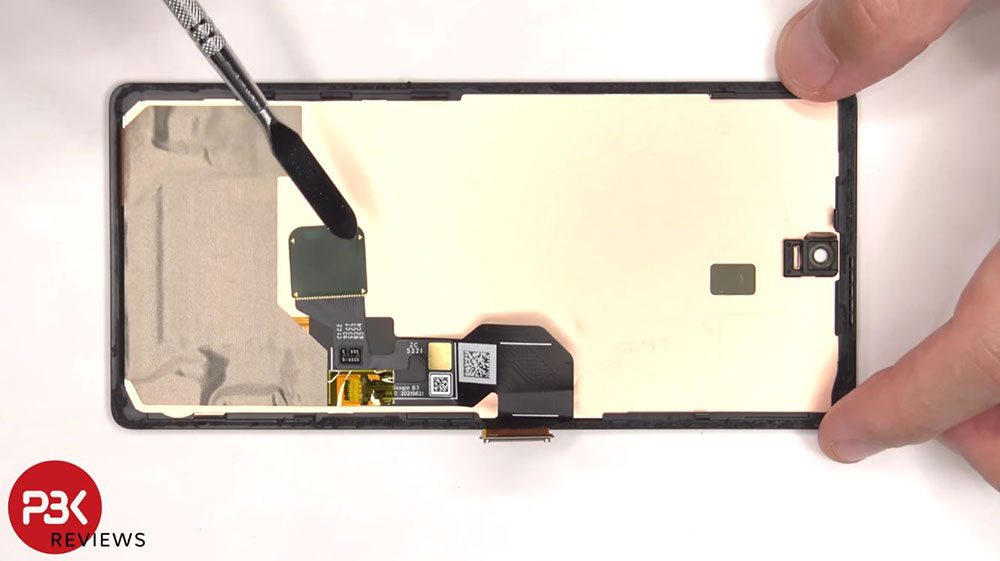 Google 最新機型 Pixel 6a 拆解，更多改進大大提高維修性 - 電腦王阿達