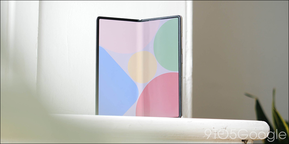 Google Pixel 摺疊手機專利曝光，螢幕邊框有相機鏡頭 - 電腦王阿達