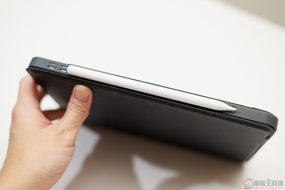 小資族 iPad 體驗全滿足！eiP Magnetix 磁吸可拆式藍牙觸控鍵盤、媲美 Apple Pencil 的磁吸充電觸控筆、專業筆觸磁吸類紙膜 eiP 超大杯全配件開箱 - 電腦王阿達