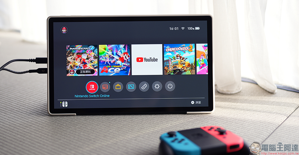 Unboxing the Smart OLED Viewer Wireless Portable Display A New Era of Mobile Entertainment