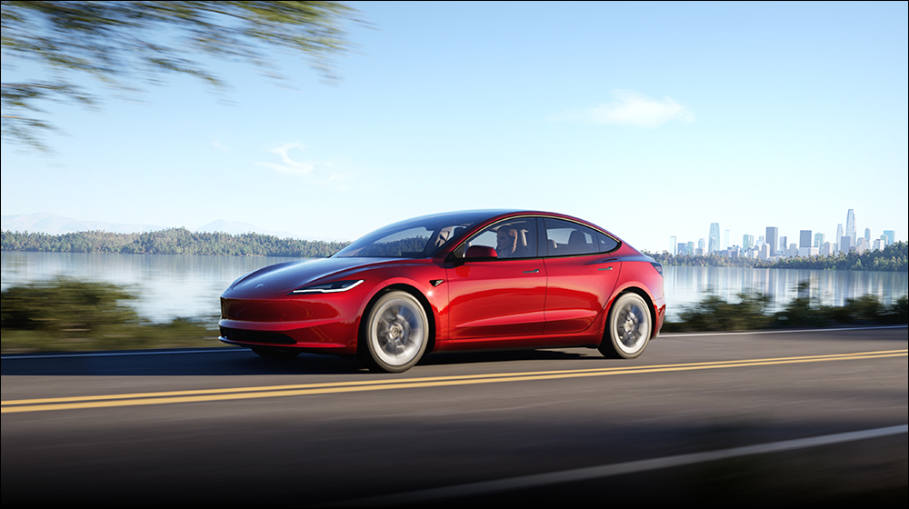 新版 Tesla Model 3 隱藏彩蛋：可保護行人的主動式前蓋、車門金屬勾與車廂雙電動桿 - 電腦王阿達
