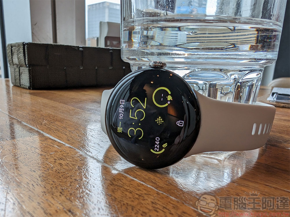 Google Pixel Watch 2 開箱上手：續航更長、速度更快、操作更順暢