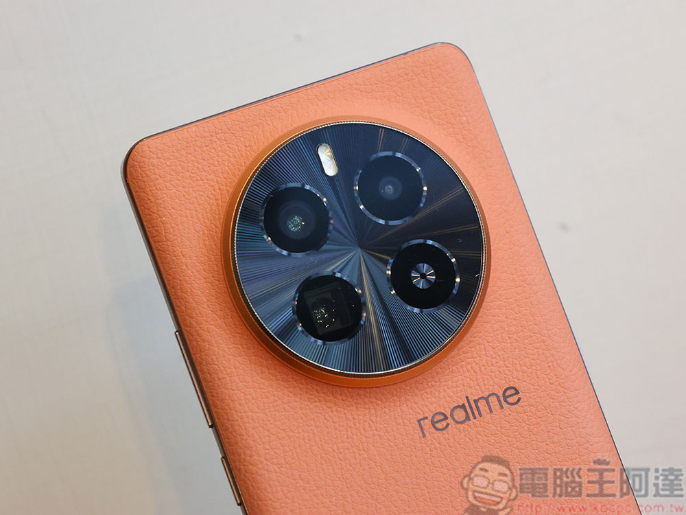 realme GT5 Pro 越級登場實機動眼看，正式宣告進入潛望長焦影像時代 - 電腦王阿達