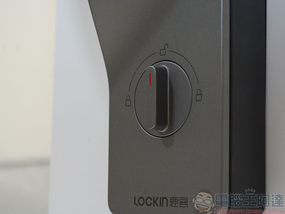 最美「鹿客 LOCKIN V5 Max 9 合 1 掌靜脈智慧門鎖」開箱實測：高質感流線設計、9 種開鎖方式、C級頂尖鎖芯，守護你的門戶安全 - 電腦王阿達