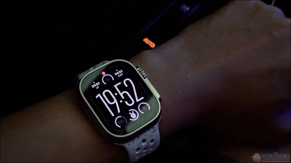 Apple Watch Series 9 和 Apple Watch Ultra 2 手錶的「幽靈觸控」問題被 Apple 證實並展開調查 - 電腦王阿達