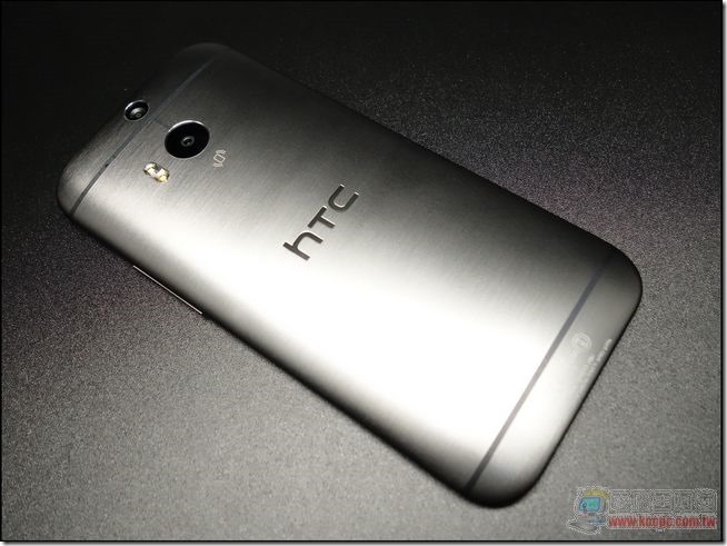 HTC One M8 外觀與配件-16